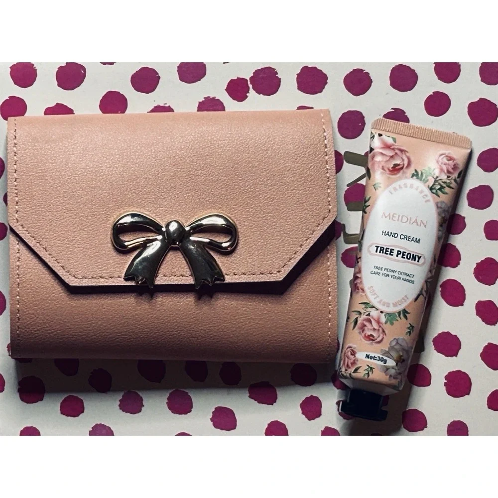 Pink Solid Envelope Wallet with Gold Bow Accent + BONUS Lotion (new)